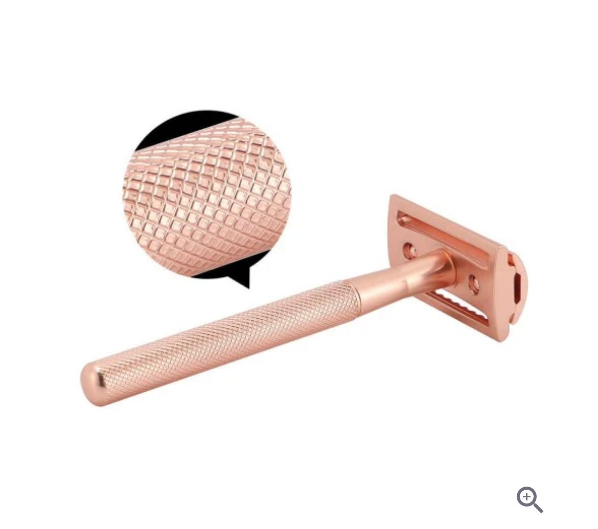 VitaGlint™ Safety Razor